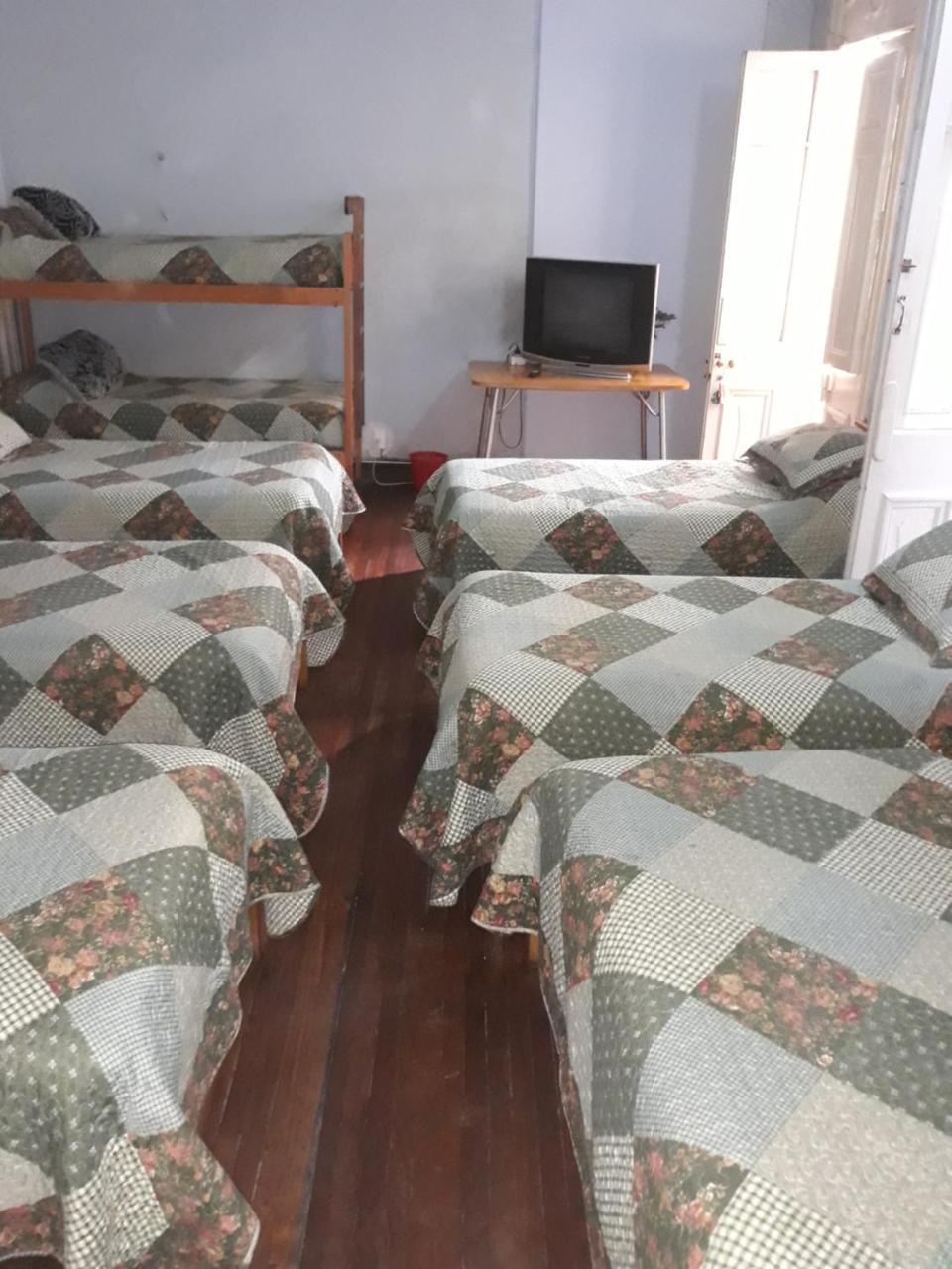 Residencial Praga Hostel ซานติอาโก ภายนอก รูปภาพ